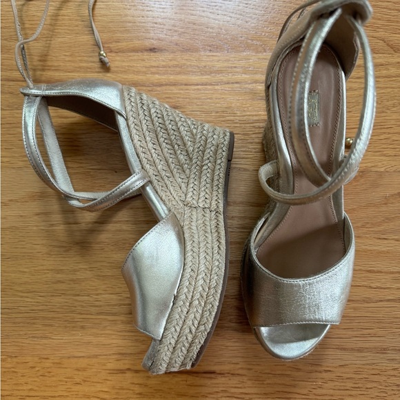 UGG Gold Reagan wedges - Picture 5 of 5